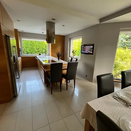 Villa Dom Z Ogrodem W Krakowie Krakau