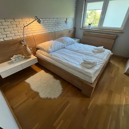 Dom Z Ogrodem W Krakowie Villa Krakau