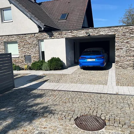 Dom Z Ogrodem W Krakowie * クラクフ